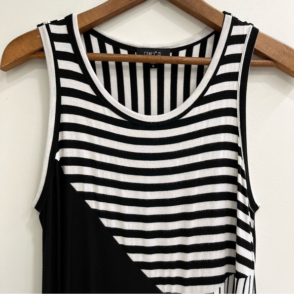 Comfy USA Black White Striped Abstract Sleeveless Asymmetrical Dress Size Small - Picture 3 of 10